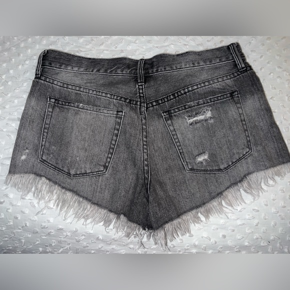 We the Free - Women’s Frayed Denim Shorts -27 - Picture 6 of 7